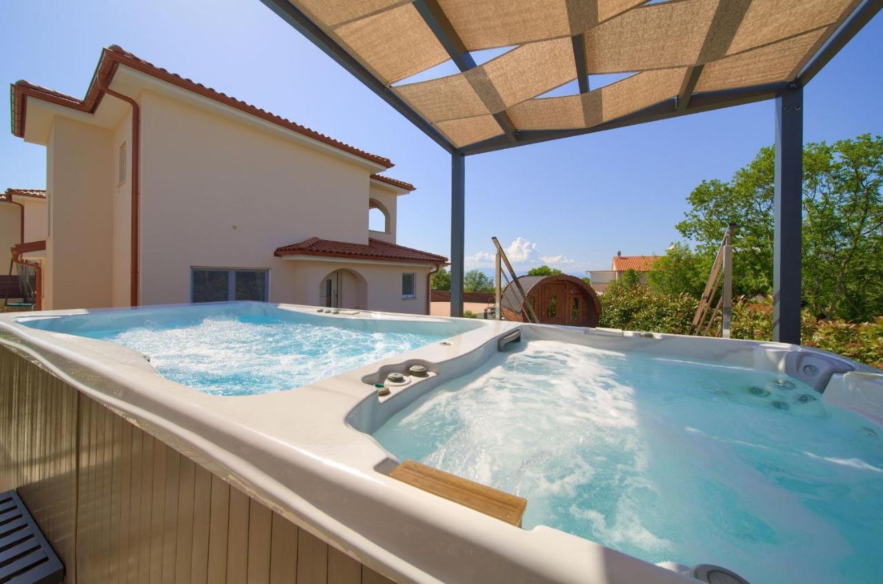 Holiday House Sea & Sun Residence Rasopasno Ngoại thất bức ảnh